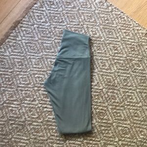 Lululemon size 4 align legging